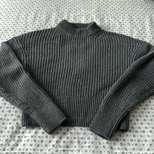 Everlane dark gray cotton sweater, ribbed knit, cropped, funnel neck, size XXS
